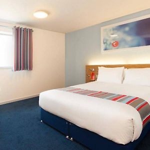 Travelodge Cardiff Central Queen Street
